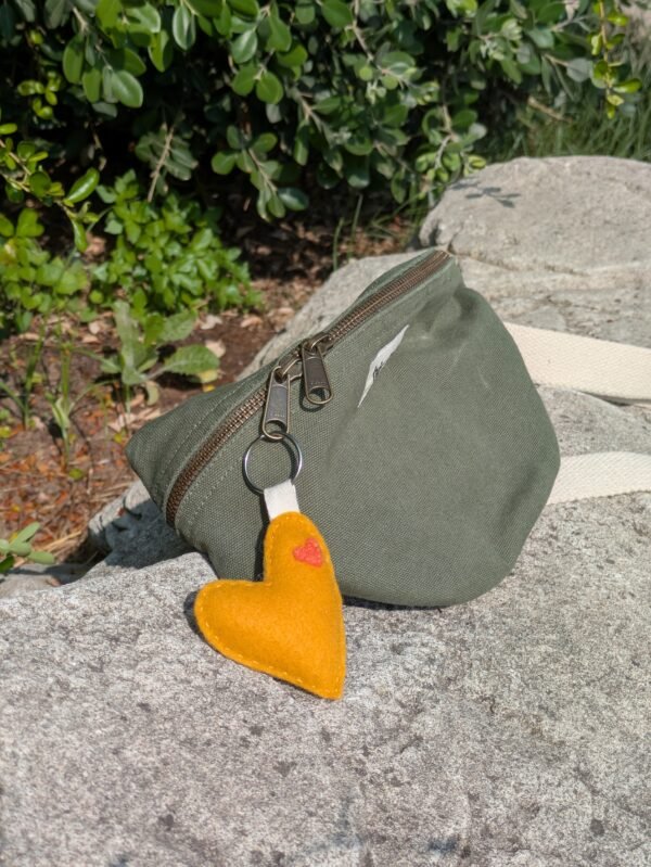 PXL_20250612_072910248.MP Broderie personnalisée faite main par En Plein Cœur Créations